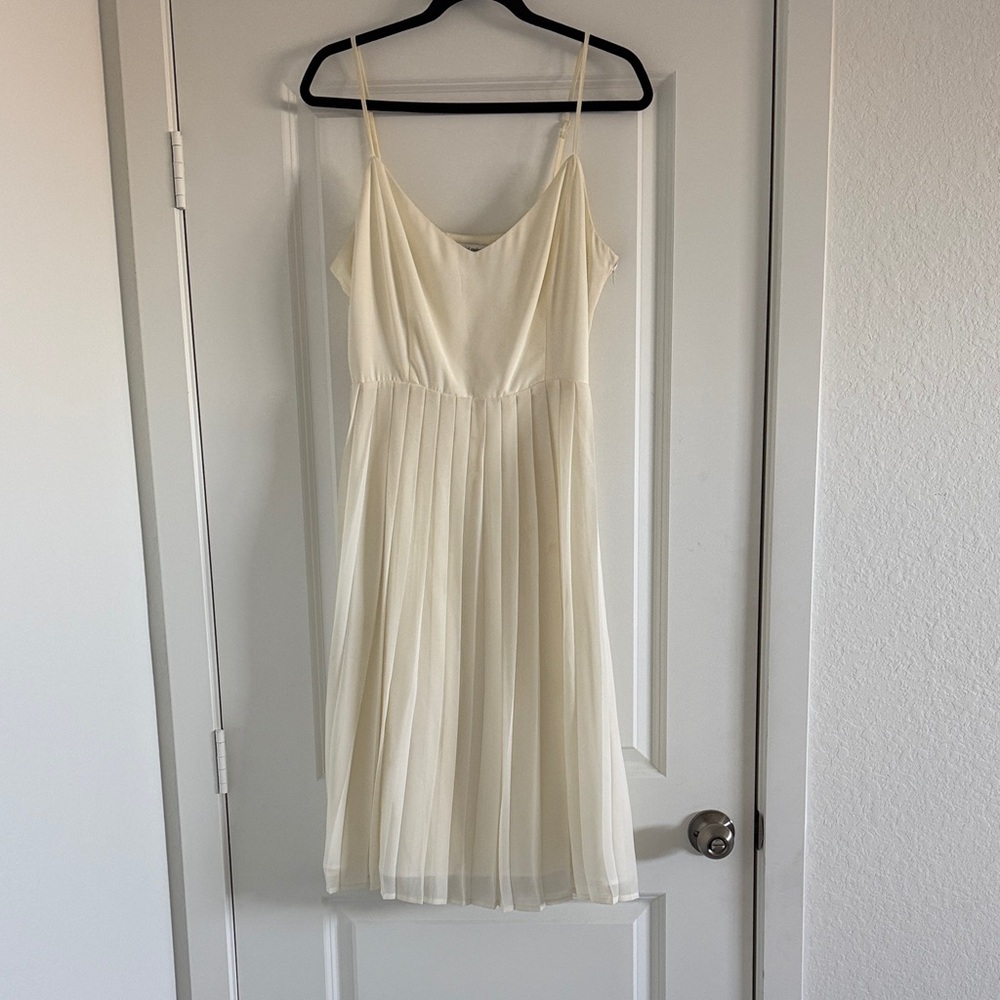 cupcakes & cashmere Cream Pleated Slip Dress